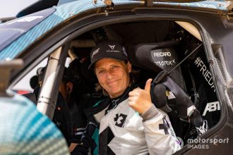 Beautiful Female Race Car Drivers: Speed and Style Combined