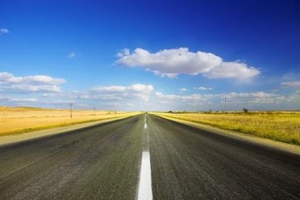 Tips for Long-Distance Driving: Comfort, Safety, and Fuel Economy